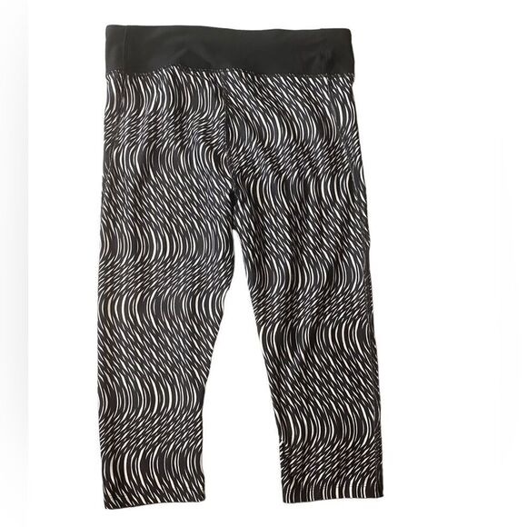 Under Armour Wms Sz Lrg Black White Geometric Swirl Compression Workout Leggings - Picture 1 of 4